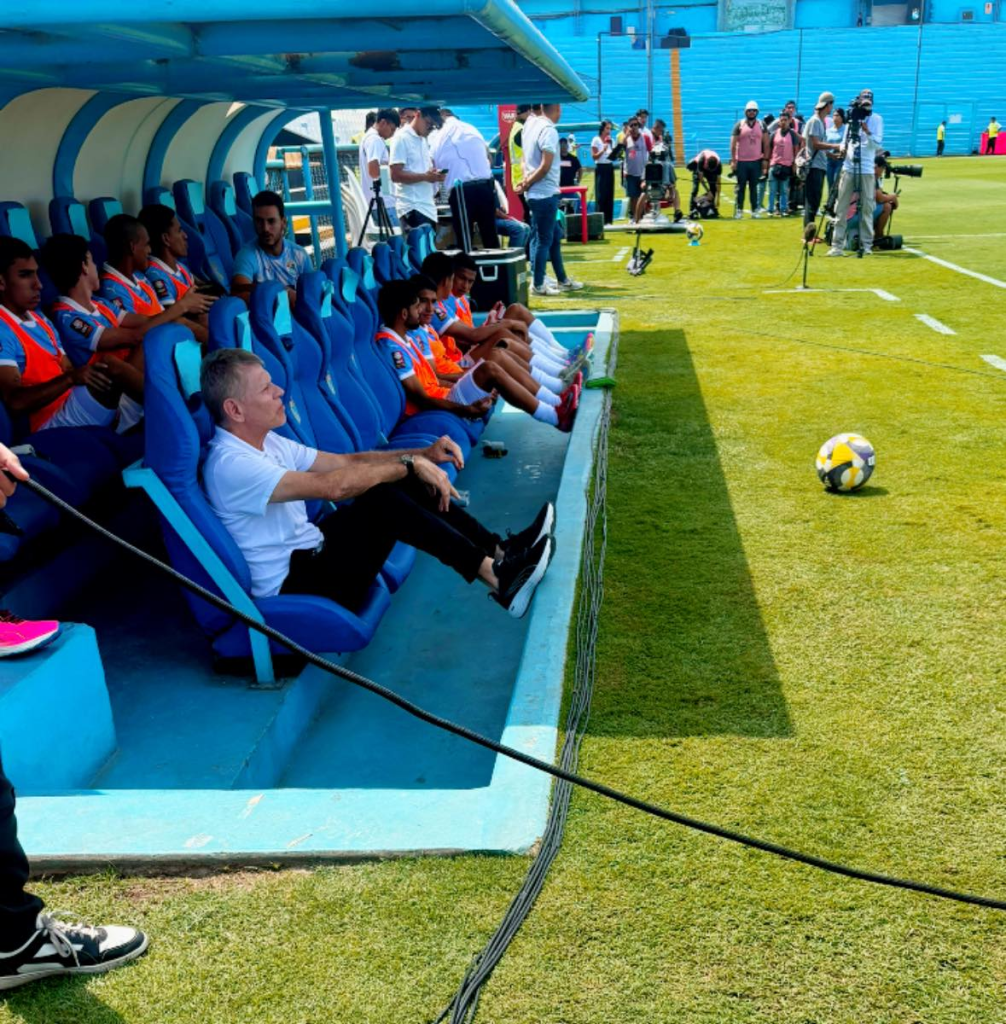 image-35-1006x1024 Sporting Cristal vs Juan Pablo II 3-2: Triunfo ajustado de los ‘celeste’ por Torneo Apertura de la Liga 1 2025