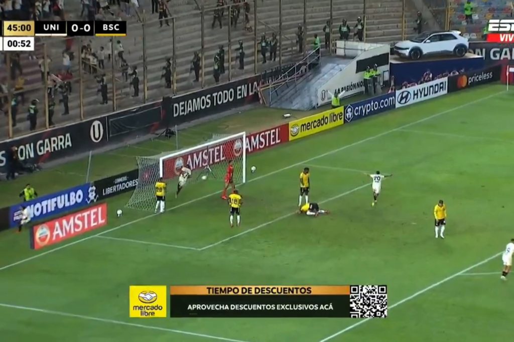 IMG_0188-1024x683 Universitario consigue histórico triunfo en la Copa Libertadores y mantiene viva la ilusión crema