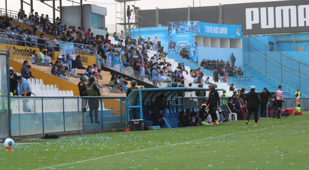 WhatsApp-Image-2025-05-21-at-7.29.35-PM-1024x562 Sporting Cristal frena a Universitario y le arrebata el pleno de victorias en la Liga Femenina 2025