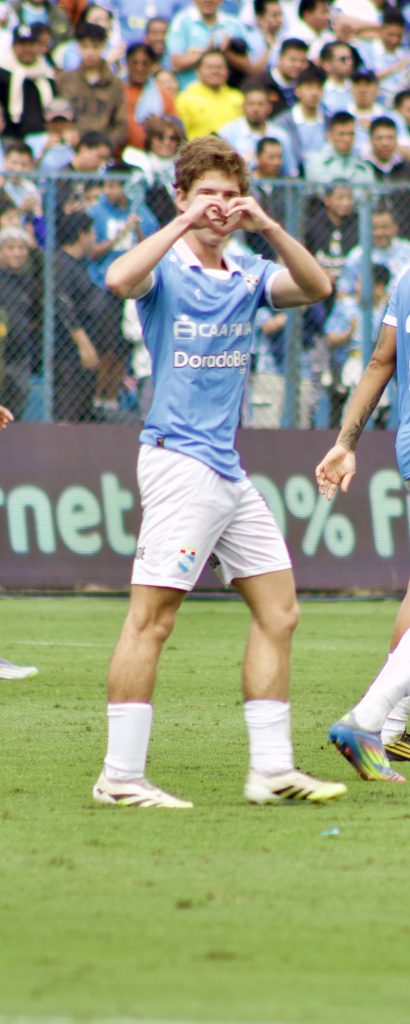 IMG_0623-410x1024 Sporting Cristal vence a Melgar y recupera la cima del Clausura con fútbol sólido y efectivo