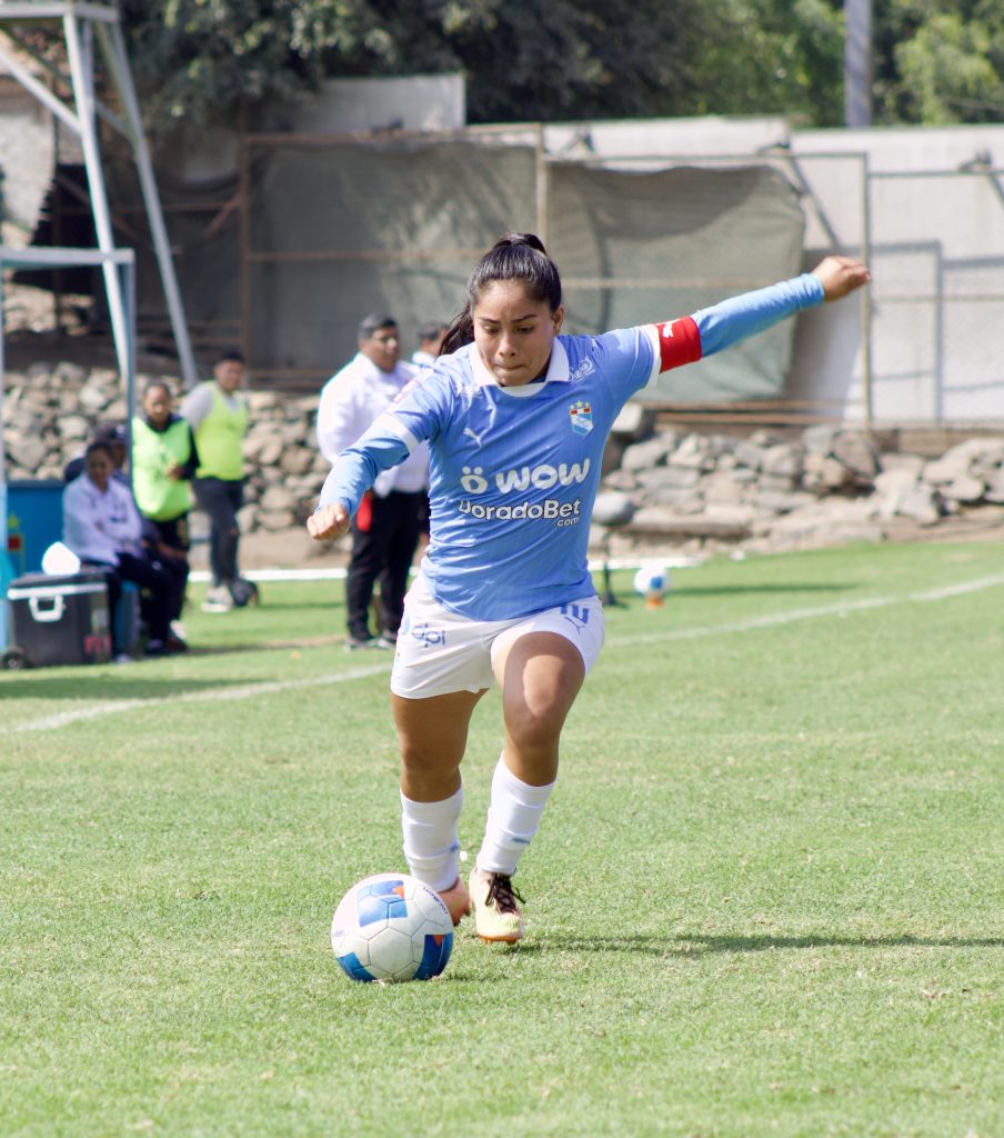 IMG_0805-904x1024 Sporting Cristal goleó 4-0 a Melgar y reafirma su poderío en la Liga Femenina
