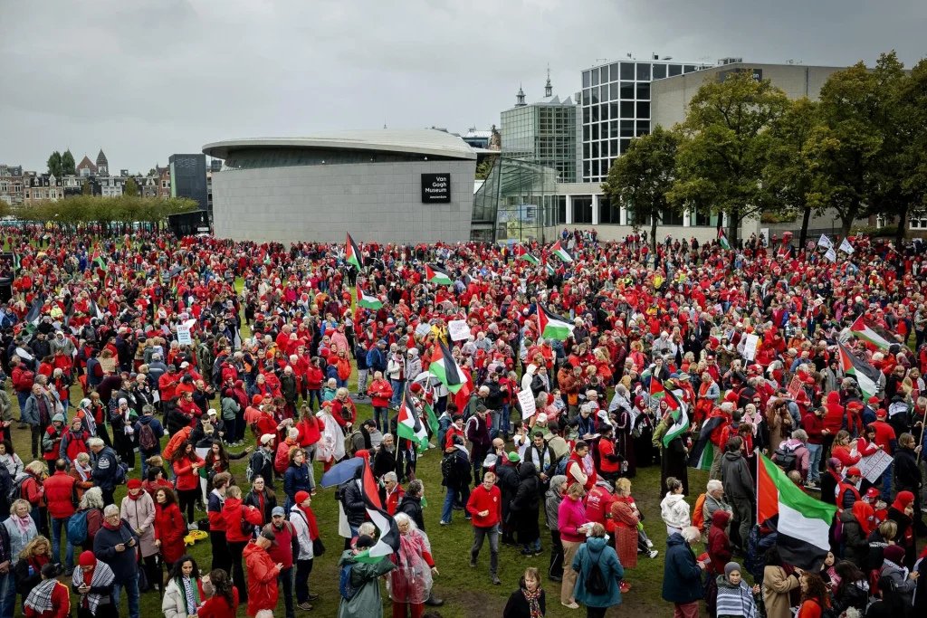 IMG_1074-1024x683 Ola mundial de apoyo a Palestina: 250 mil personas marchan en Ámsterdam mientras continúa la guerra entre Israel y Palestina