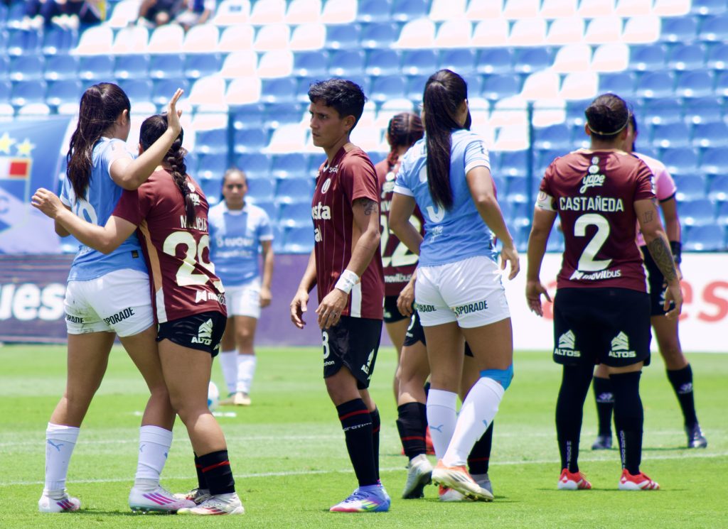 IMG_1252-1024x745 Sporting Cristal y Universitario igualaron sin goles en la primera semifinal del Torneo Clausura de la Liga Femenina