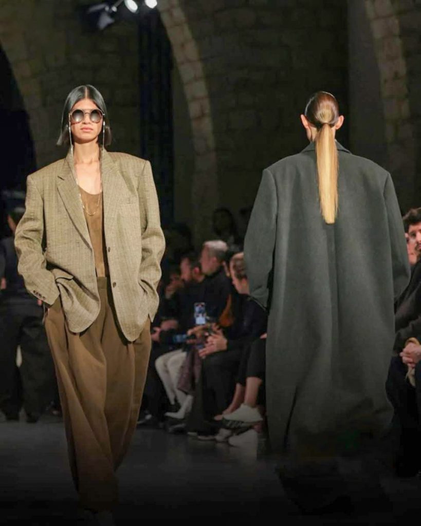 IMG_2299-819x1024 Patricia del Valle pisa fuerte en París y consolida su proyección en la moda internacional