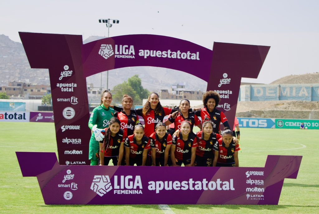 IMG_3099-1024x688 La Florida fue una fiesta: Sporting Cristal debutó con goleada en la Liga Femenina